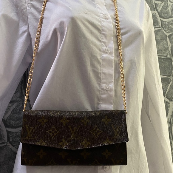 Authentic Rare Vintage Louis Vuitton Monogram Sarah Wallet - Picture 3 of 16